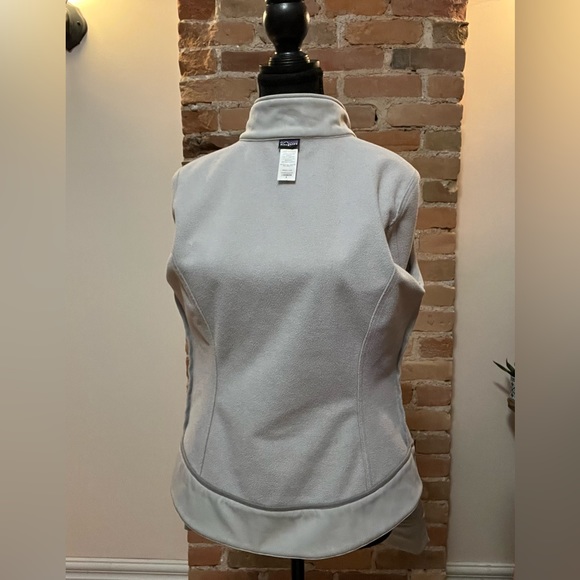 Patagonia Women's Demitasse Jacket - NWOT - Small - Platinum/Floral (embossed) - Picture 5 of 9